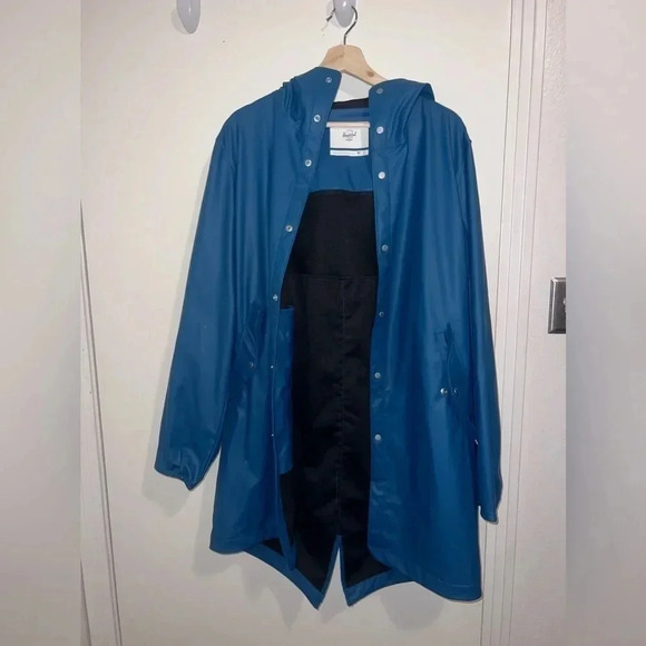 Herschel Supply Company Fishtail Raincoat Women's M - Picture 4 of 7